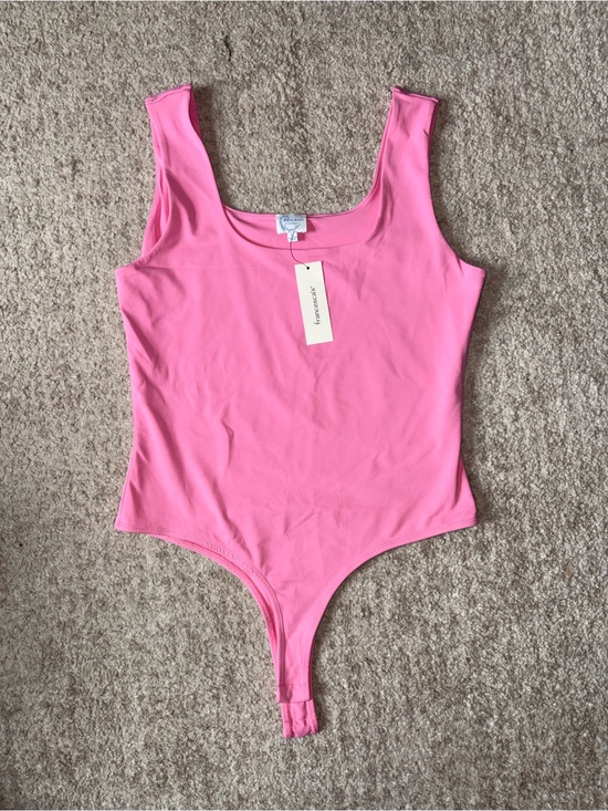 Francesca's Collections Tops - Francesca's Collections Pink Scoop-Neck Tank Bodysuit